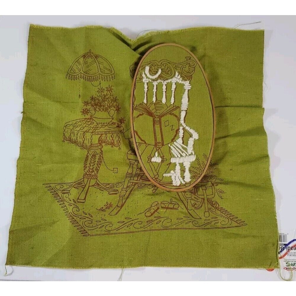 folk art embroidery 1970's Wizard Of Oz Reader Hoop Style Wood Oval Frame